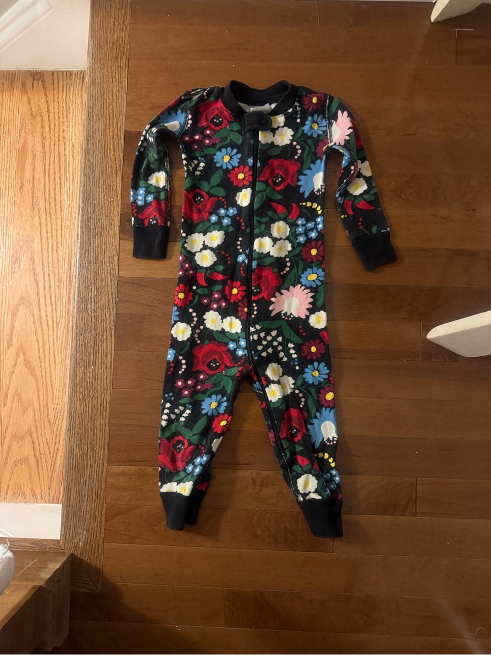 Hannah Andersson Floral Zip-Front One-Piece Pajamas - Black with Flowers 2t